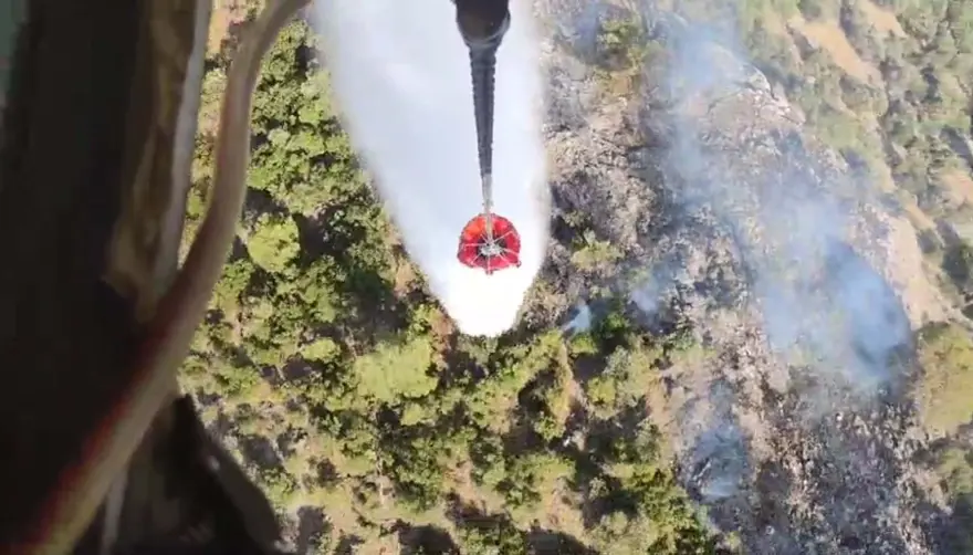 İzmir ve Balıkesir'de orman yangını: Bazı evler tahliye edildi İzmir ve Balıkesir'de orman yangını: Bazı evler tahliye edildi