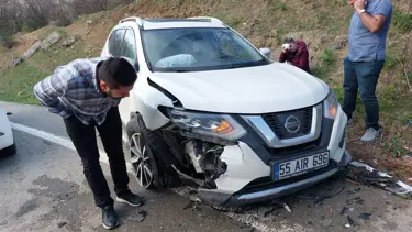 Samsun'da iki otomobil çarpıştı: 5 yaralı