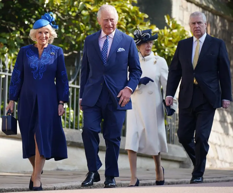 Kraliçe Elizabeth'siz ilk Paskalya'da kraliyet ailesi bir arada 6 Kraliçe Elizabeth'siz ilk Paskalya'da kraliyet ailesi bir arada 6