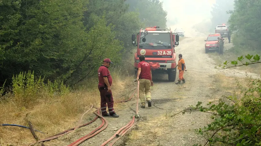 KARABÜK'TEKİ YANGIN İKİNCİ GÜNÜNDE 12
