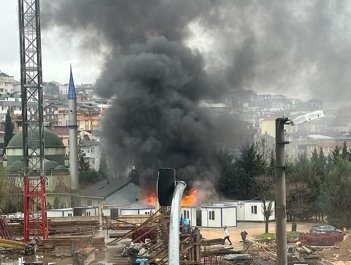 İşçilerin kaldığı konteynerde yangın