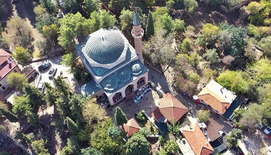 793 yıllık cami mimarisiyle dikkat çekiyor! Her gün yüzlerce turist akın ediyor 7 793 yıllık cami mimarisiyle dikkat çekiyor! Her gün yüzlerce turist akın ediyor 7