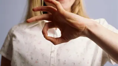 İşitme engelliler güçlerini birleştiriyor