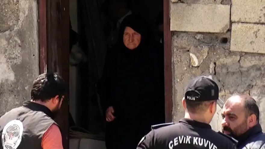 Kazıda kemikler bulundu: 25 yıl sonra cinayete kurban gittikleri anlaşıldı 4