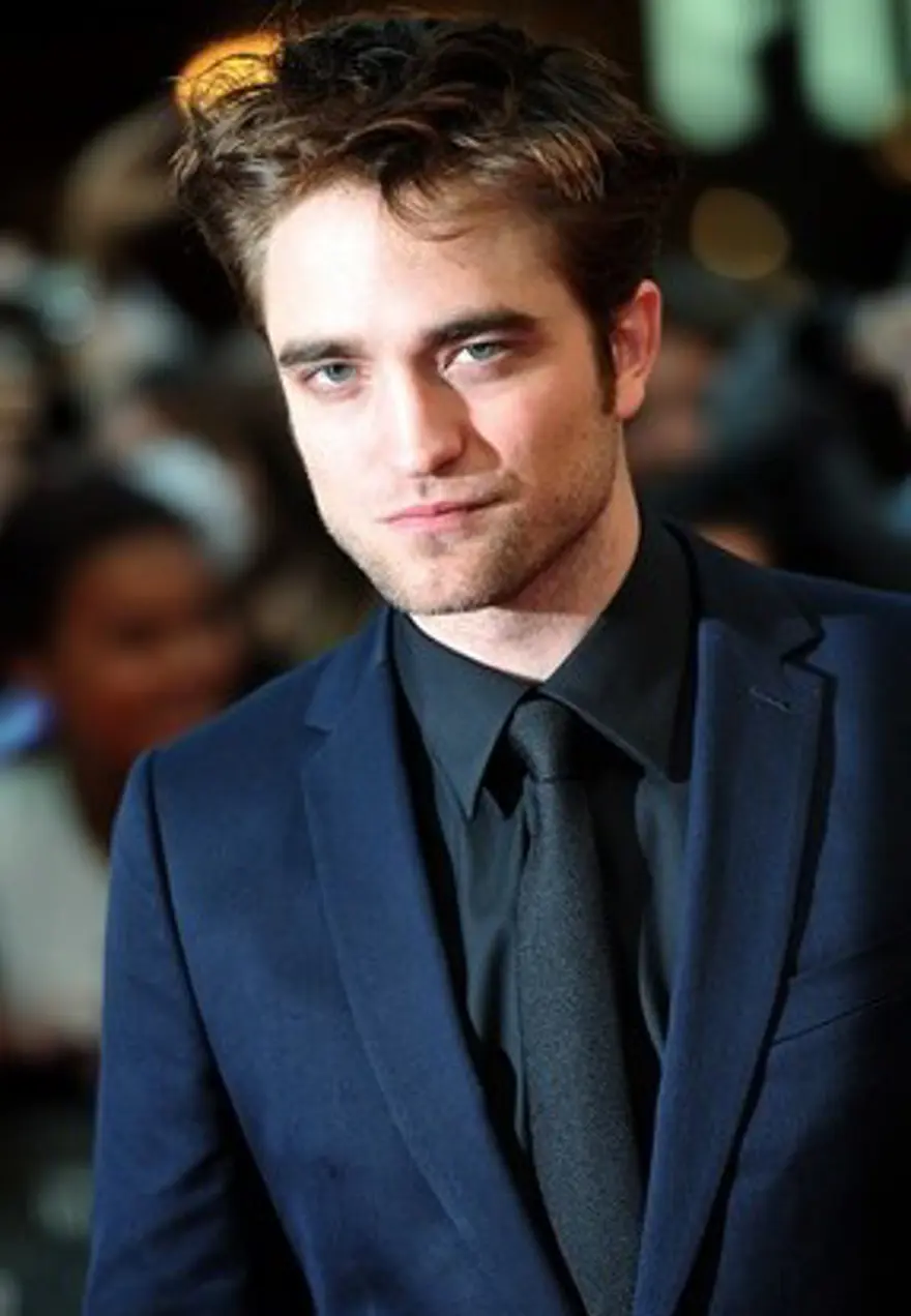 53- Robert Pattinson 52