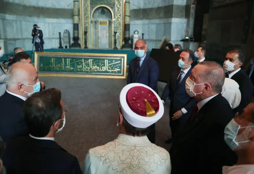 Ayasofya'da 86 yıl sonra ilk namaz 12 Ayasofya'da 86 yıl sonra ilk namaz 12