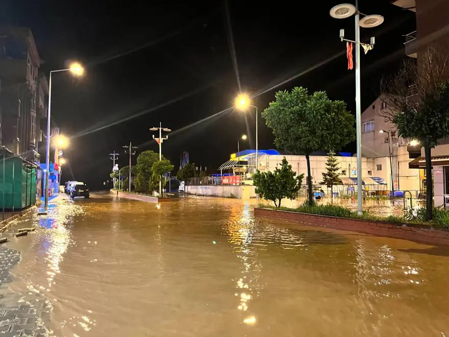Batı Karadeniz'i yine sel vurdu 60