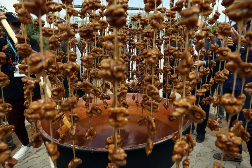 GastroAntep Festivali, fıstık hasadı ve şire yapımı ile başladı 13