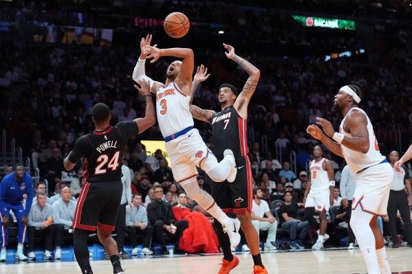 Miami Heat evinde güldü