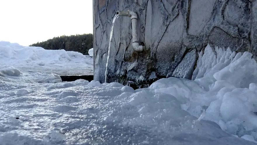 Kars’ta dondurucu soğuk: Hava sıcaklığı -12’ye düştü 8