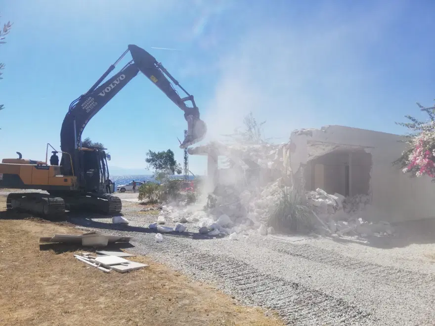 Marmaris'te kaçak yapılar yıkılıyor 3