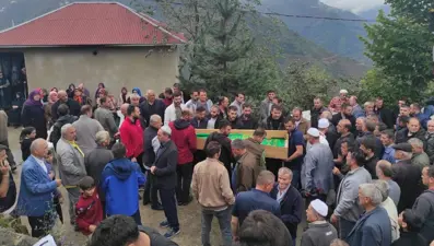 Giresun'da hayatını kaybeden 15 yaşındaki çocuğun cenazesi defnedildi