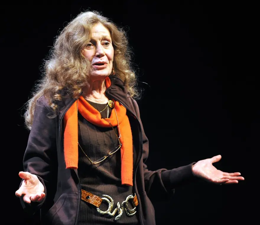 Usta sanatçı Yıldız Kenter son yolculuğuna uğurlandı 25