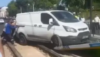 İstanbul'da tramvay yolunda kaza