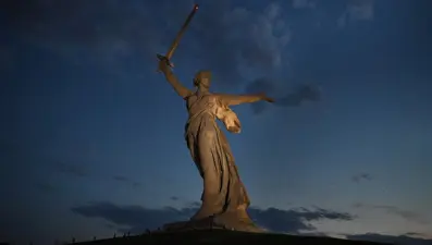 2. Dünya Savaşı'ndan kalma heykelden ceset çıktı