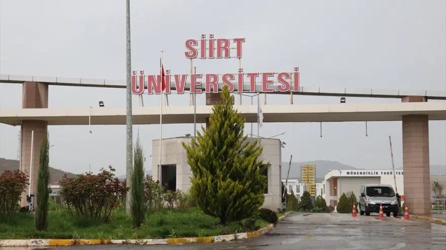 Samanlıkta saklanıp teröristlerdenkurtuldu, profesör oldu 8 Samanlıkta saklanıp teröristlerdenkurtuldu, profesör oldu 8