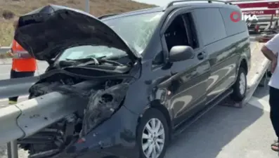 İstanbul Havalimanı yolunda kaza: Bariyere ok gibi saplandı