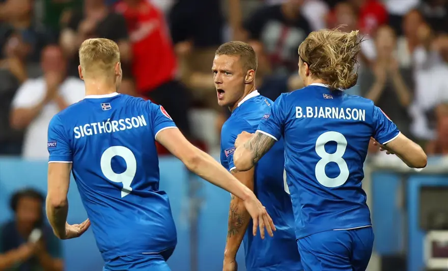 İzlanda çeyrek finalde, İngiltere veda etti 9