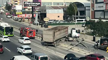 D-100’de kaza: Ankara yönünde yoğunluk oluştu