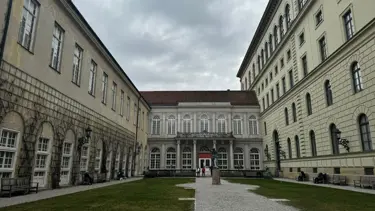 Almanya'nın en büyük şehir sarayı: Residenz Muenchen