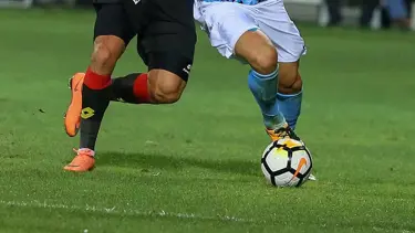 Yabancı futbolcuya döviz, yerli futbolcuya TL