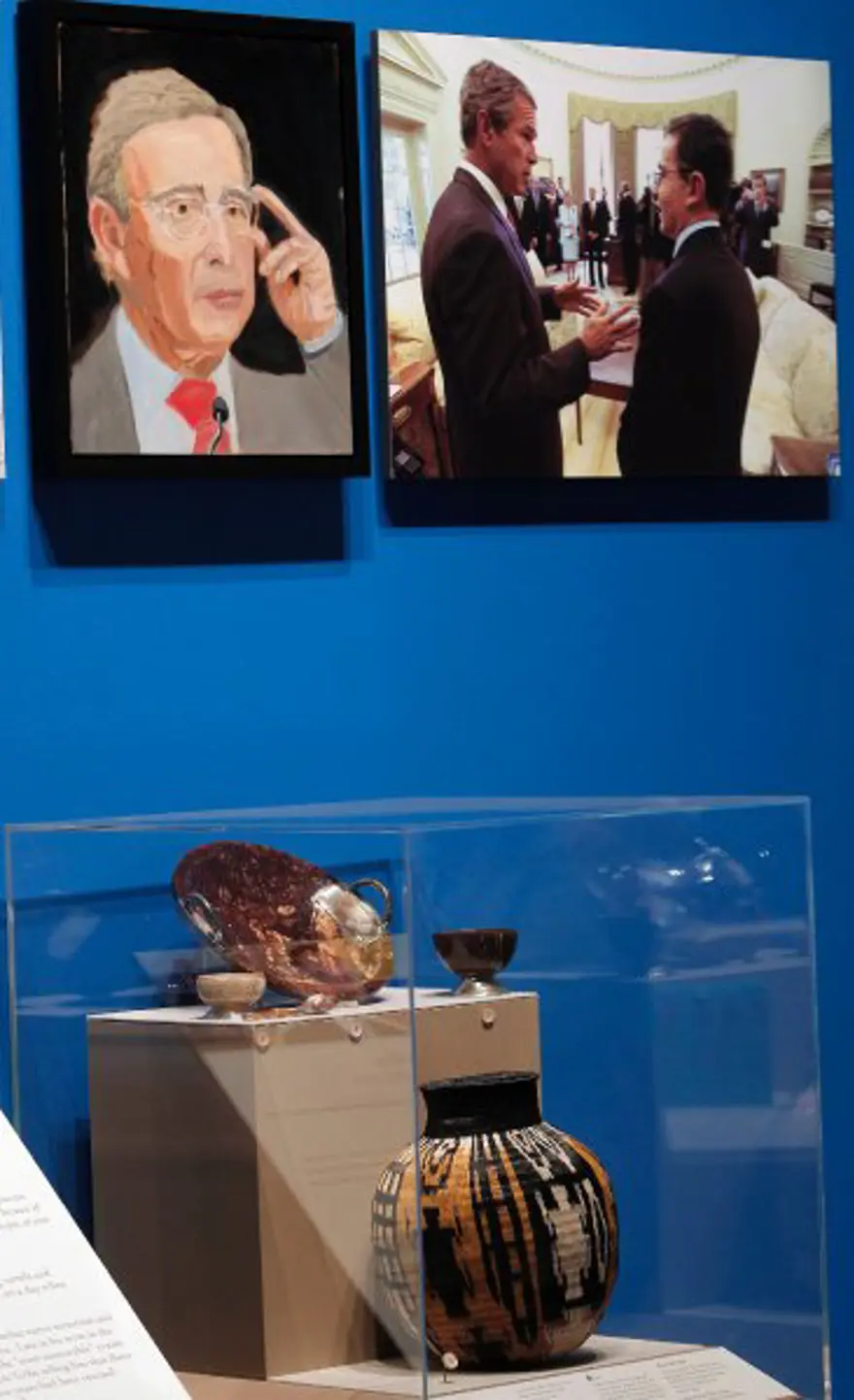 Bush'tan kişisel diplomasi sergisi 4