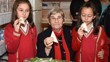 Canan Karatay: Kemik erimesinden korunmak için peynir yiyin