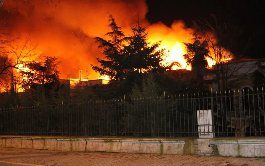 Galatasaray Üniversitesi'nde yangın 23