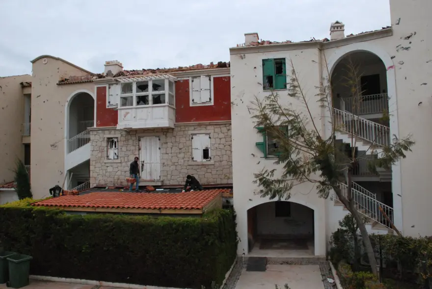 "KENDİMİZİ YERE ATTIK" 4