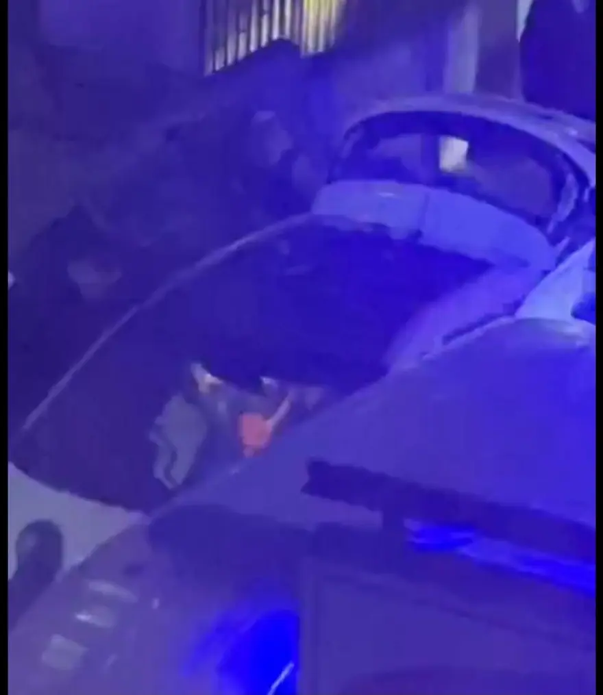 İstanbul’da 4’üncü kattan otomobilin içine düşen işçi ağıryaralandı 2