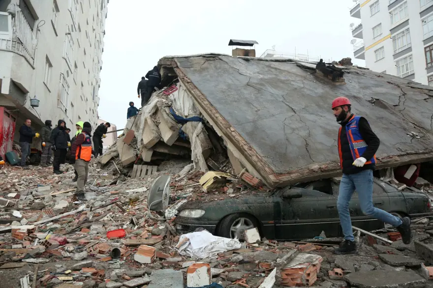 Yüzyılın felaketi | Kahramanmaraş merkezli depremlerde can kaybı ve yaralı sayısında son durum 33