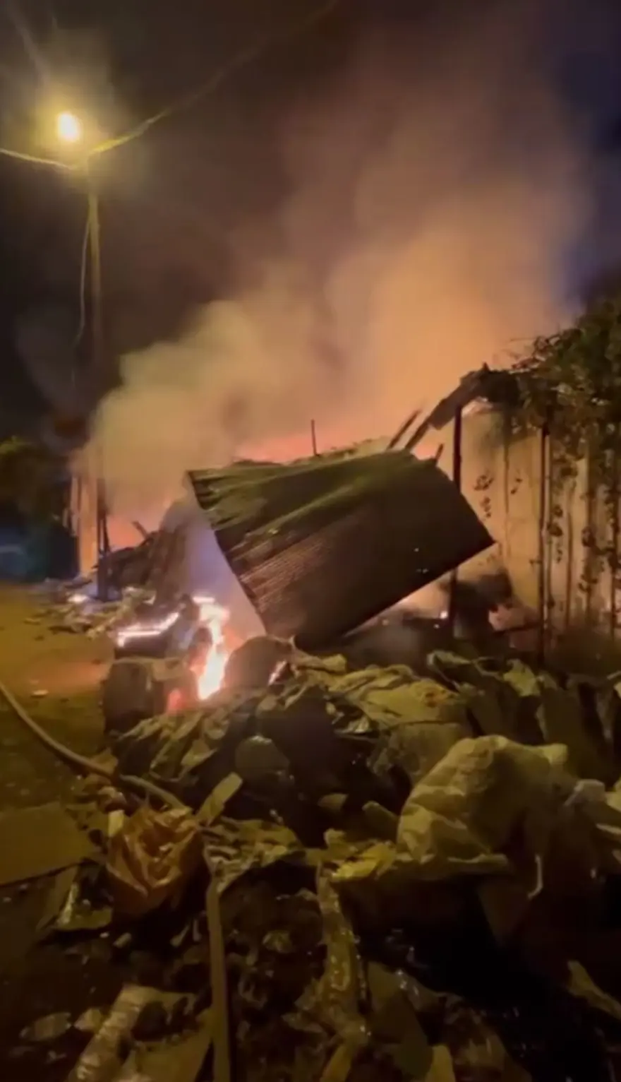 Antalya'da gecekondu yangını 