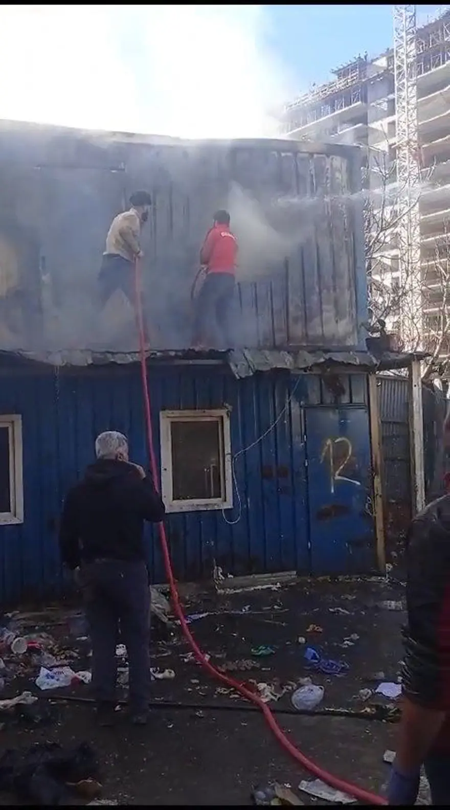 Maltepe'deki geri dönüşüm tesisinde yangın 2