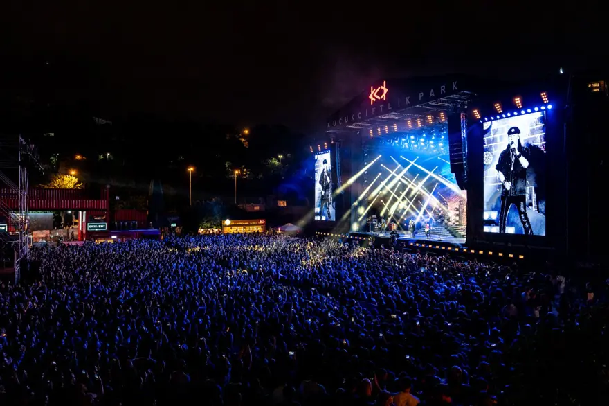 İKİNCİ KONSER CUMARTESİ AKŞAMI 6