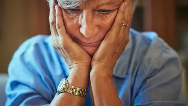 Kadınlarda alzheimer riski neden daha yüksek? İki fark belirlendi