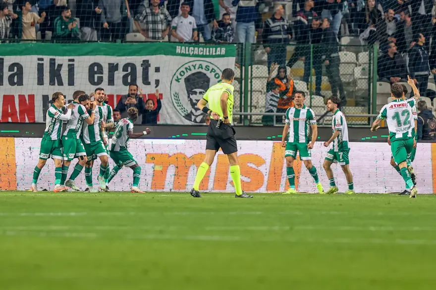 Beşiktaş'a Konya'da soğuk duş: 9 kişilik rakibine 1-0 mağlup oldu 6 Beşiktaş'a Konya'da soğuk duş: 9 kişilik rakibine 1-0 mağlup oldu 6