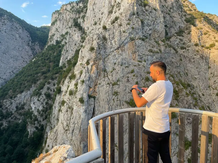 Dünyanın en derin kanyonlarından 'Valla Kanyonu'nda 11 kişi mahsur kaldı 4