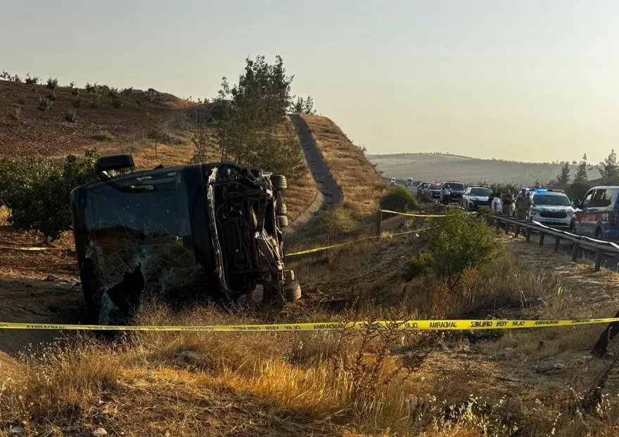 Şanlıurfa'da yolcu otobüsü devrildi: Çok sayıda yaralı var 3 Şanlıurfa'da yolcu otobüsü devrildi: Çok sayıda yaralı var 3