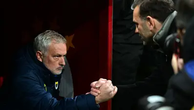 Mourinho'nun "1 dakika yetti" sözüne Okan Buruk'tan cevap: "Dikkate almadım"