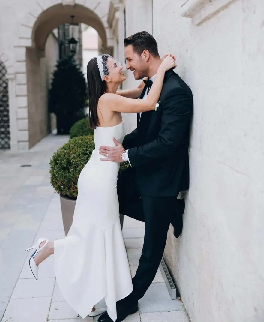 Oyuncu Burak Çelik ile Ece Bayrak dünyaevine girdi 2