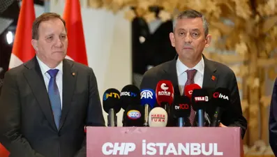 Özgür Özel Saraçhane'de bayramlaştı