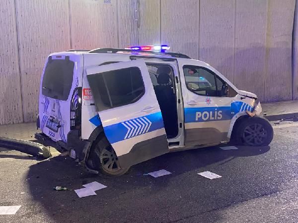 Maltepe'de hafriyat kamyonu polis aracına çarptı: 9 yaralı