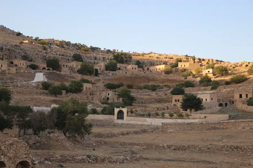 Avrupa’dan Şırnak’a dönüş (İlk etapta 5 aile memleketlerinedönüyor) Avrupa’dan Şırnak’a dönüş (İlk etapta 5 aile memleketlerinedönüyor)