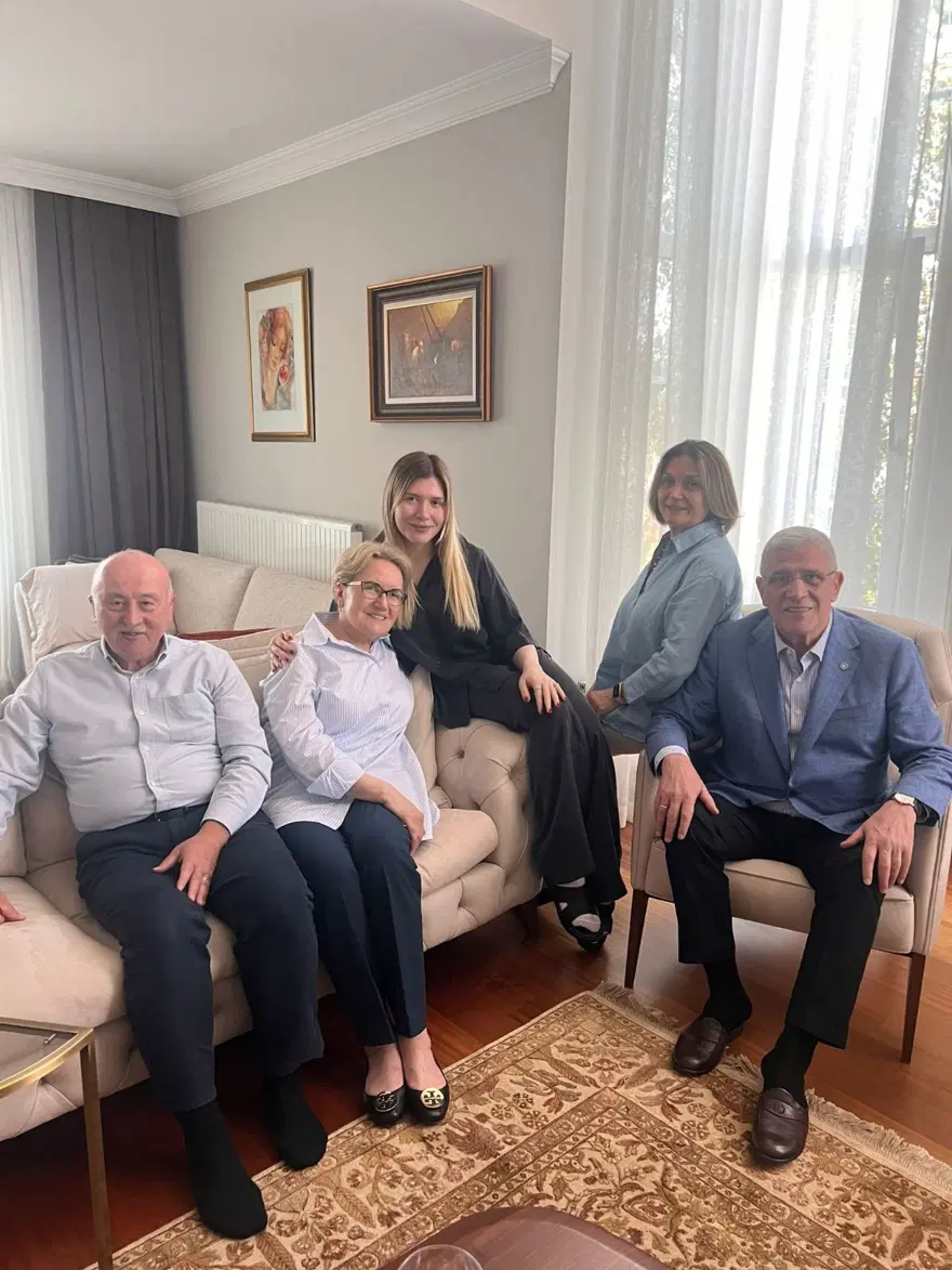 Müsavat Dervişoğlu'ndan Akşener'e bayram ziyareti 