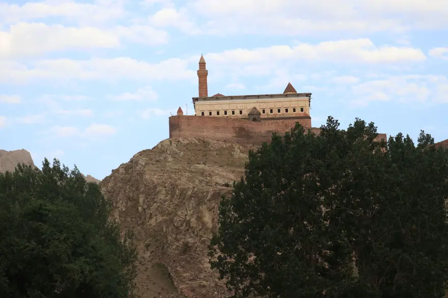 Osmanlı'nın yıllara meydan okuyan sarayı: İshak Paşa 5 Osmanlı'nın yıllara meydan okuyan sarayı: İshak Paşa 5