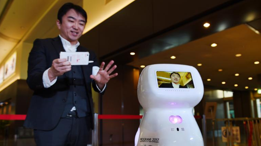 8 dilde çeviri yapabilen akıllı maske 6 8 dilde çeviri yapabilen akıllı maske 6