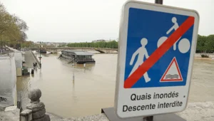 Paris'te Seine Nehri yükseldi Paris'te Seine Nehri yükseldi