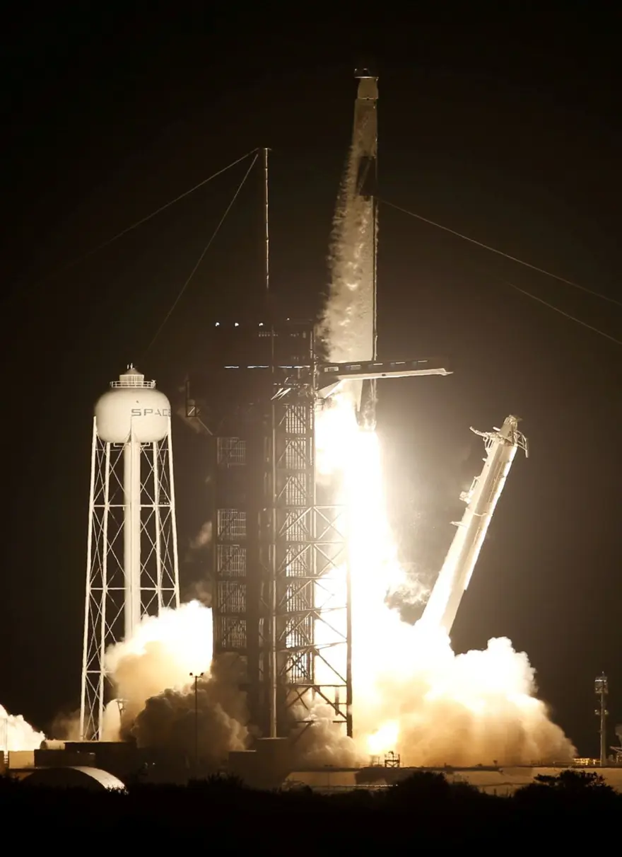 SpaceX ve NASA'dan uzaya ilk "operasyonel" mürettebatlı uçuş 10