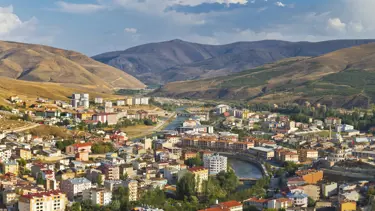 Bayburt'ta bir kişi dolandırılmaktan polis sayesinde kurtuldu
