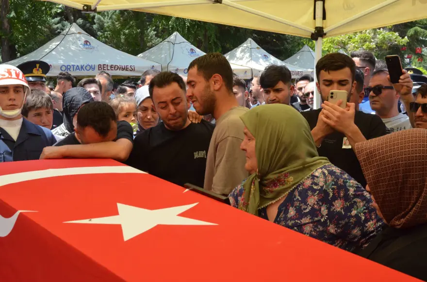 Şehitlerin yarım kalan öyküleri: Türkiye şehitlerini uğurladı 11
